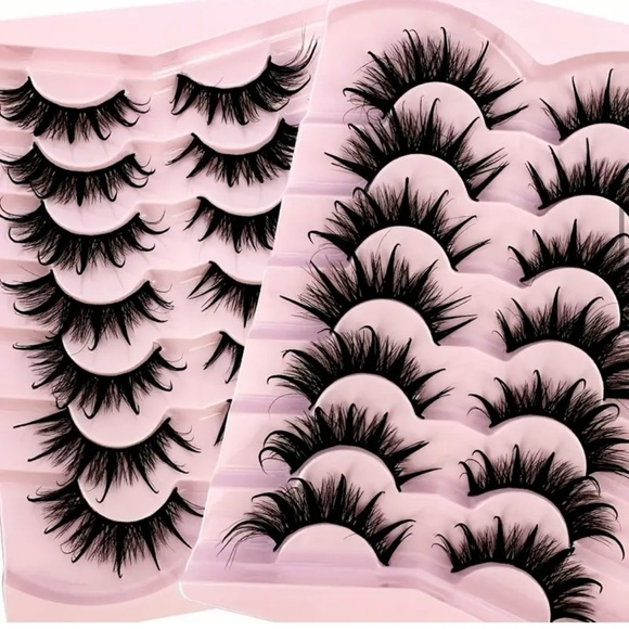 💜 6 Pairs of Fluffy Full 3D Eyelashes 💜 - Picture 3 of 10